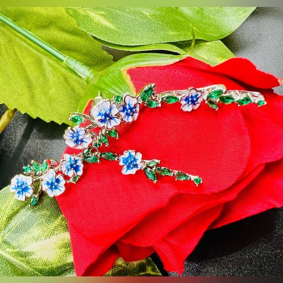 NIB 925 Plated Enamel Flower Inlay Drop Earrings with Crystal Accents - Picture 11 of 16